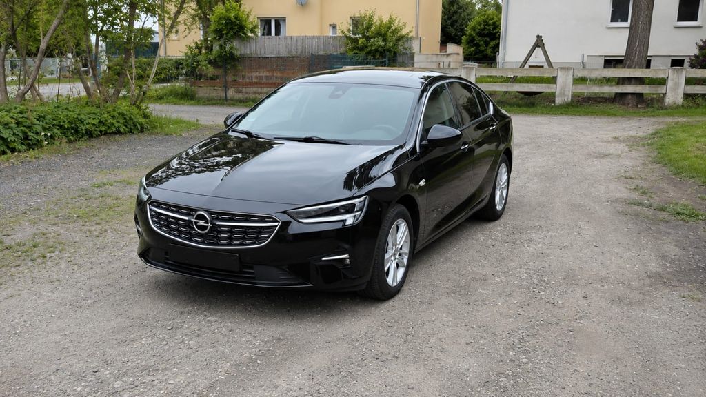 Opel Insignia 45.500 km 17.499 &euro; Zittau 02763