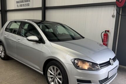 VW Golf 77.000 km 8.985 &euro; Lübeck 23556