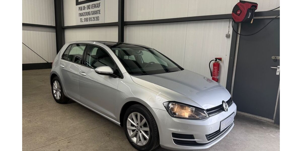 VW Golf 77.000 km 8.985 &euro; Lübeck 23556
