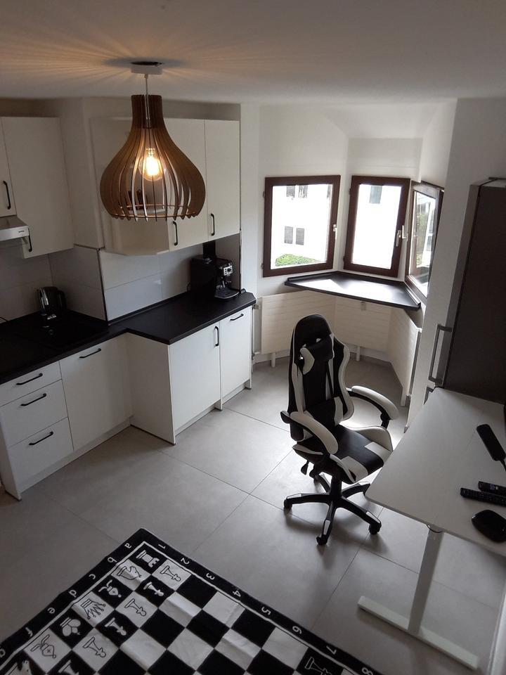 PER WEEK, carefree and all-inclusive 1-room apartment plus bath