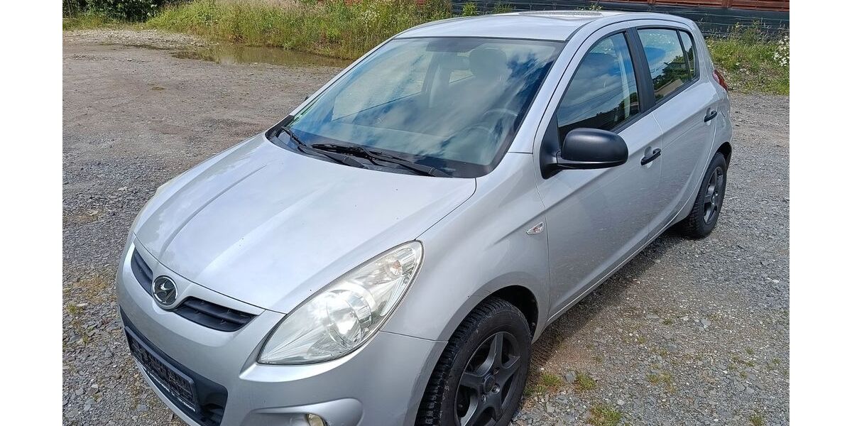 Hyundai i20 258.000 km 1.350 &euro; Bergneustadt 51702