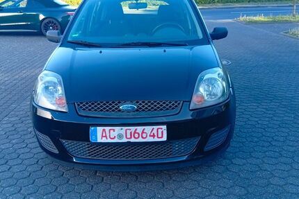 Ford Fiesta 91.243 km 2.199 &euro; Aachen 52080