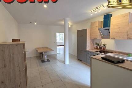 m3444 Frisch renovierte 3-4-Zimmer-Wohnung mit Einbauküche und barrierefreien Zugang im Herzen der Stadt für Mieter ab 50