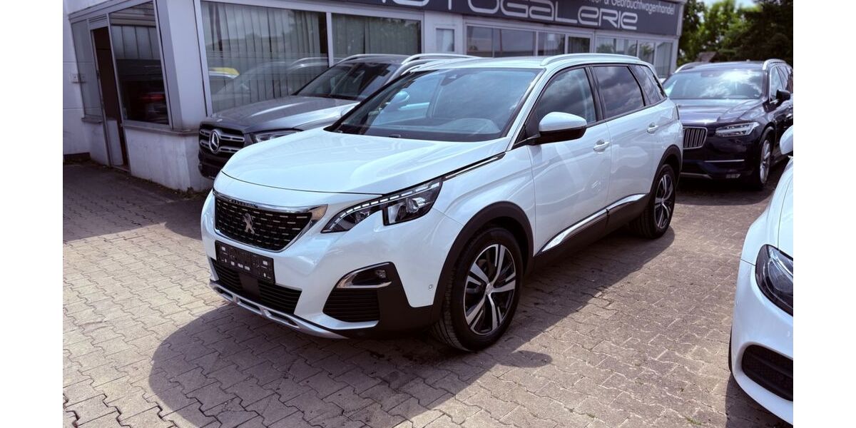 Peugeot 5008 101.000 km 16.990 &euro; Ulm-Jungingen 89081