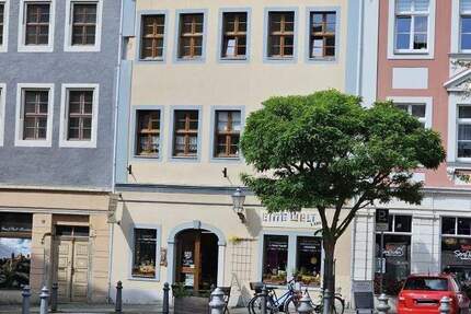 Charmante und individuelle Wohlfühlwohnung mit traumhaften Stuckdecken! 2 zimmer