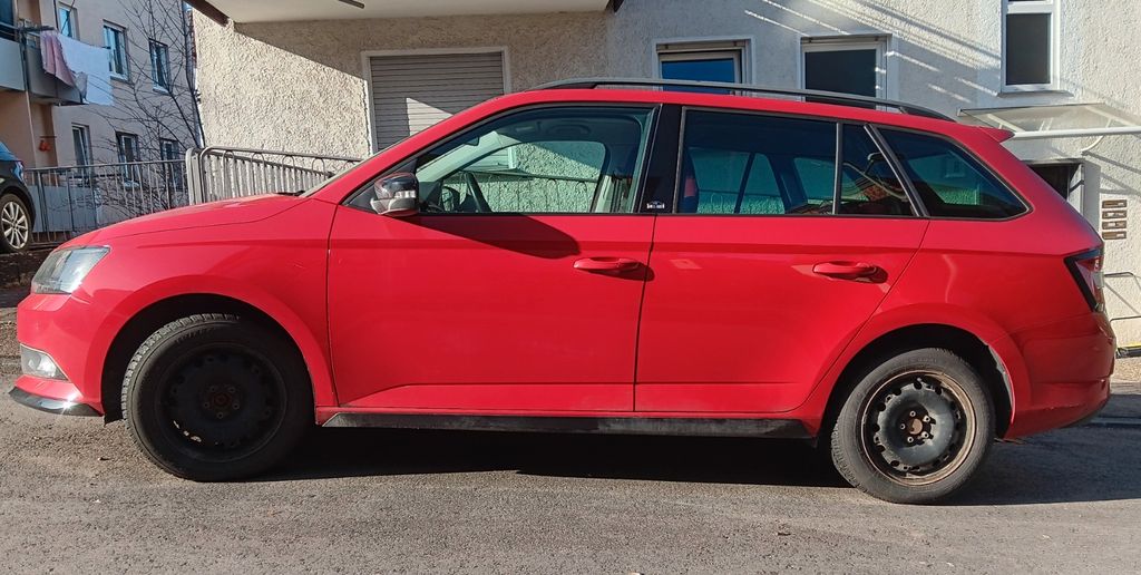 Skoda Fabia 122.800 km 10.500 &euro; Stuttgart 70195