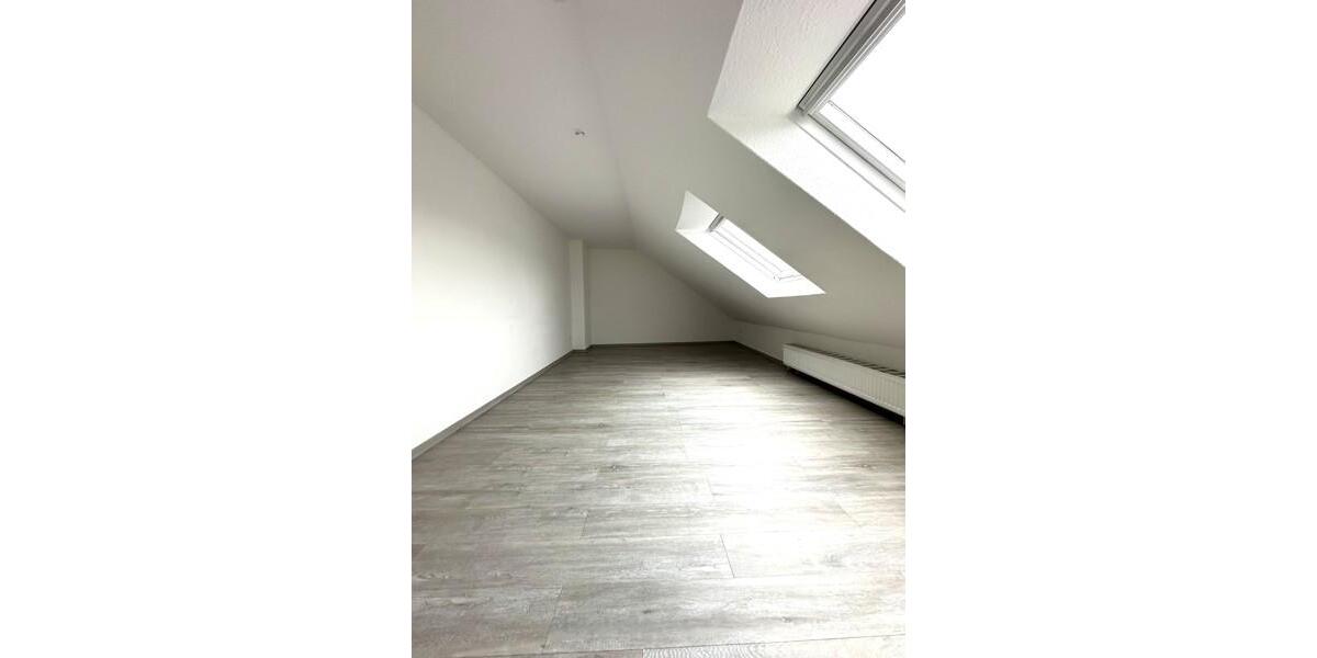 Etagenwohnung Wuppertal - 5 Zimmer, 113 m&sup2;, 1.074&euro; | Angebot:24869192
