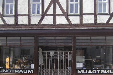 AUMÜLLER-Immobilien - Interessante Laden-Bürofläche im ehemaligen Adelshof im Herzen der Altstadt zimmer