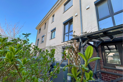 Haus zum Mieten in Bremen 2.138 € 175.3 m²
