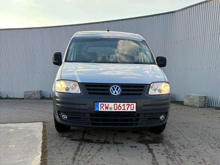 VW Caddy 304.000 km 2.200 € Dunningen 78655