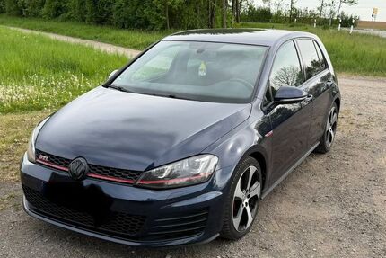 VW Golf 92.500 km 17.200 &euro; Hungen 35410
