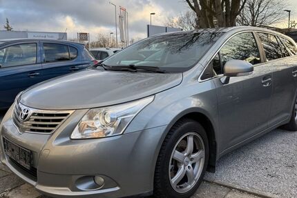 Toyota Avensis 174.000 km 5.499 &euro; Gelsenkirchen Erle 45891
