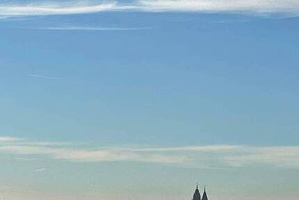 *NEU* IHR ADLERNEST MIT DOMBLICK EINMALIGES PENTHAUS MIT DACHTERRASSE GEGENÜBER DER MAARAUE! 3 zimmer