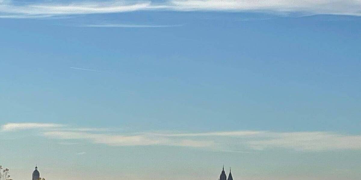 *NEU* IHR ADLERNEST MIT DOMBLICK EINMALIGES PENTHAUS MIT DACHTERRASSE GEGENÜBER DER MAARAUE! 3 zimmer