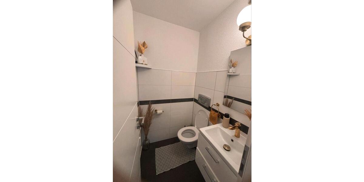 Erdgeschoßwohnung Pfullingen - 4.5 Zimmer, 98 m&sup2;, 365.000&euro; | Angebot:26834959