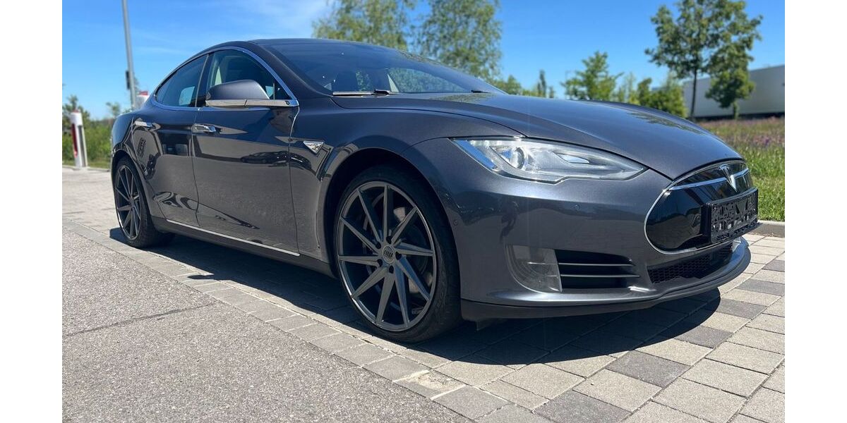 Tesla Model S 151.592 km 20.400 &euro; Kirchheim bei münchen 85551