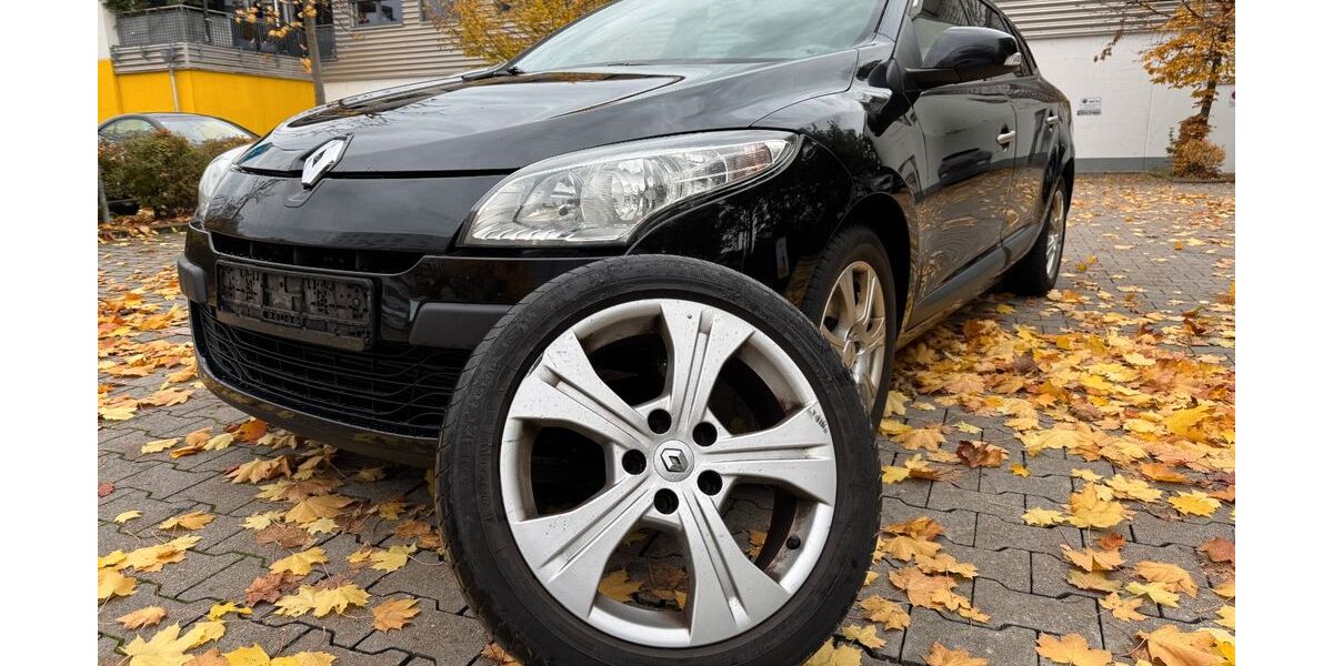 Renault Megane 198.000 km 3.700 &euro; München 80687