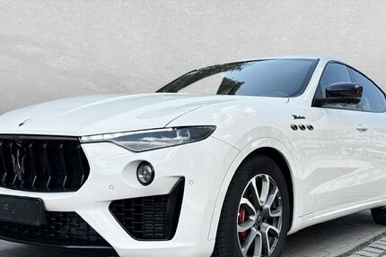 Maserati Levante 57.500 km 62.990 &euro; Regensburg 93059