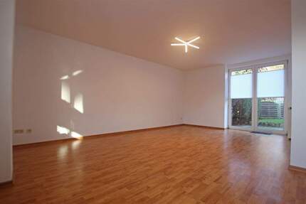 * Komfortable 2-Zimmer-Wohnung * Terrasse * Duschbad * EBK * Pkw-Stellplatz u.a.m. 2 zimmer