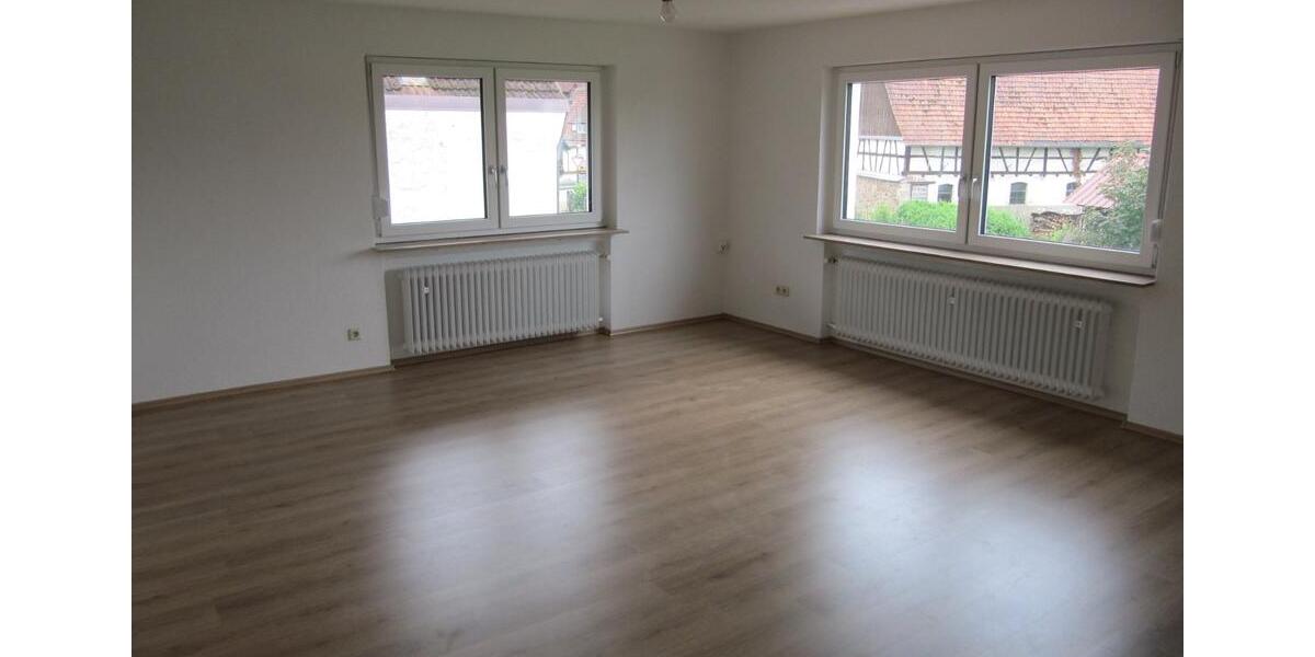 Schöne Wohnung in Nussbach zu vermieten 4.5 zimmer