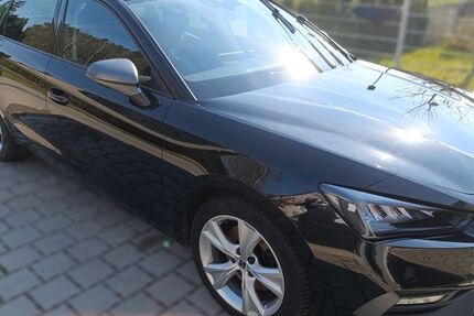 Seat Leon 73.000 km 18.500 &euro; Erdweg 85253