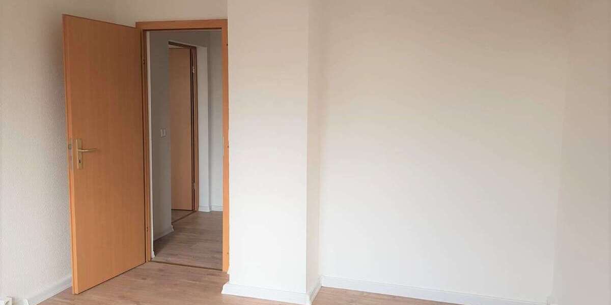 NEU - frisch renovierte 3 Zimmer mit Balkon und Einbauküche! Flexibel ab 6 Monate zu vermieten. - Appartement Annaburg | Angebot:17600958