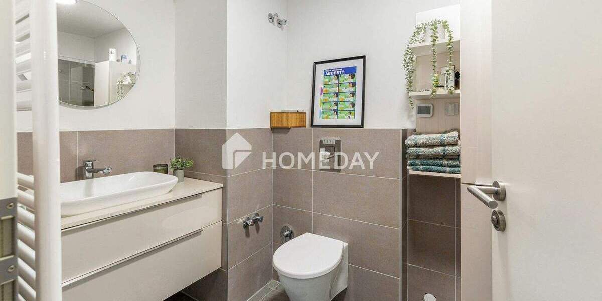 Reihenmittelhaus Erlangen Bruck - 7 Zimmer, 138 m&sup2;, 645.000&euro; | Angebot:25265172