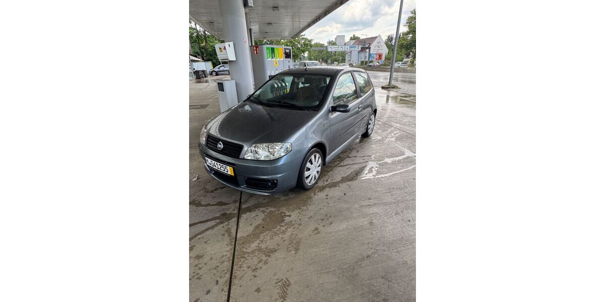 Fiat Punto 220.000 km 790 &euro; München 80933