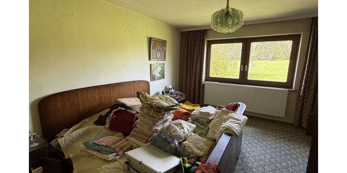 Einfamilienhaus Simbach am Inn / Kirchberg Simbach - 8 Zimmer, 215 m&sup2;, 320.000&euro; | Angebot:26817265