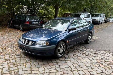 Toyota Avensis 189.357 km 2.250 &euro; HAMBURG 22113