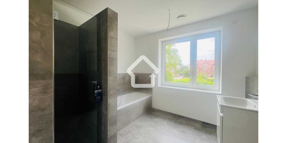 Doppelhaushälfte Lingen (Ems) Damaschke - 4 Zimmer, 130 m&sup2;, 1.490&euro; | Angebot:26647856