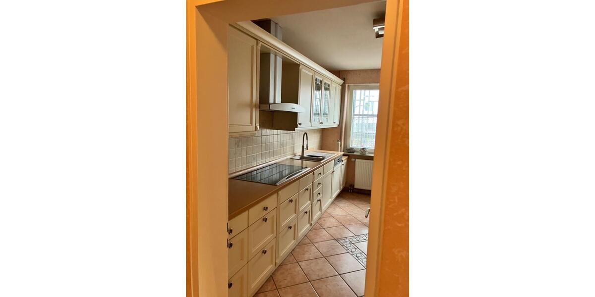 Etagenwohnung Esslingen am Neckar Hegensberg - 3 Zimmer, 90 m&sup2;, 390.000&euro; | Angebot:25173599