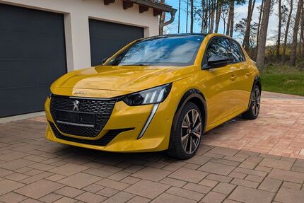 Peugeot 208 88.000 km 14.290 &euro; Laußig OT Kossa 04849