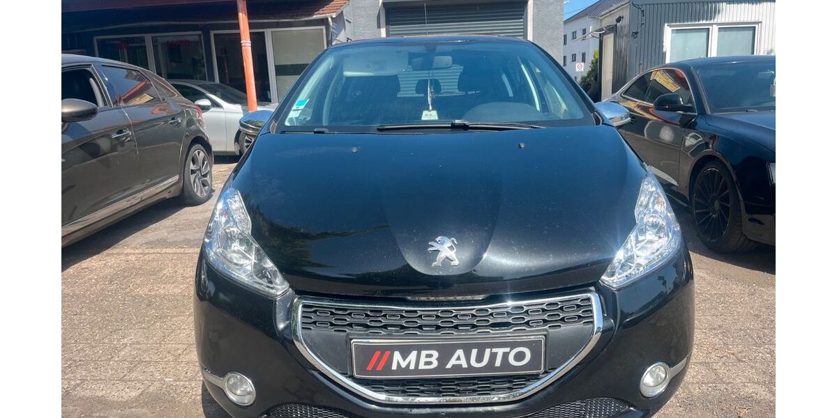 Peugeot 208 282.000 km 2.450 &euro; Saarwellingen 66793