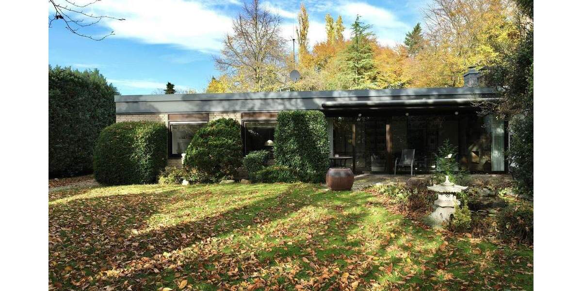 Architektonisch klarer Bungalow mit Weitblick ins Grüne - Wohnen in einer der besten Lagen von Norf! 6 zimmer