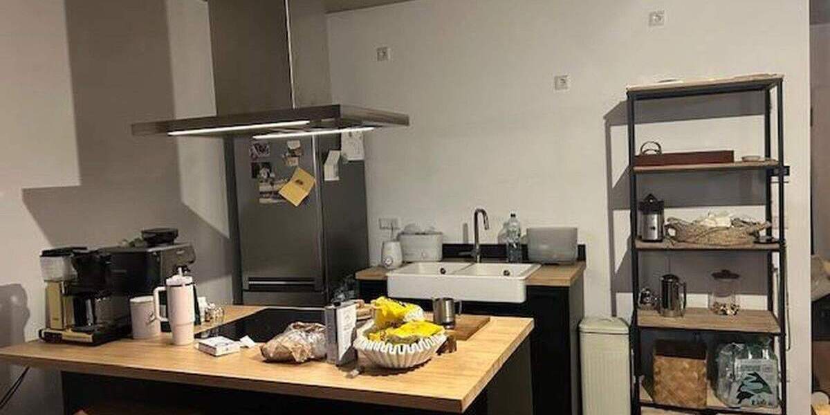 Etagenwohnung Düsseldorf Friedrichstadt - 2 Zimmer, 93 m&sup2;, 1.674&euro; | Angebot:25760537