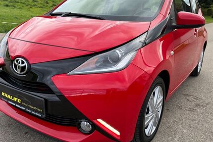 Toyota Aygo (X) 88.387 km 6.999 € Winterbach bei Günzburg 89368