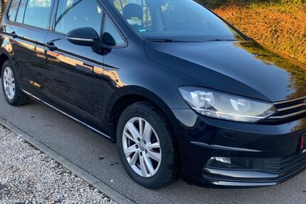 VW Touran 142.000 km 16.490 &euro; Kempten 87437