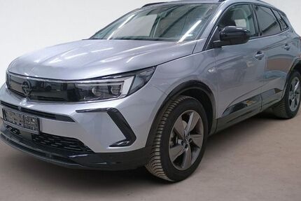 Opel Grandland (X) 33.120 km 25.410 € Chemnitz 09113