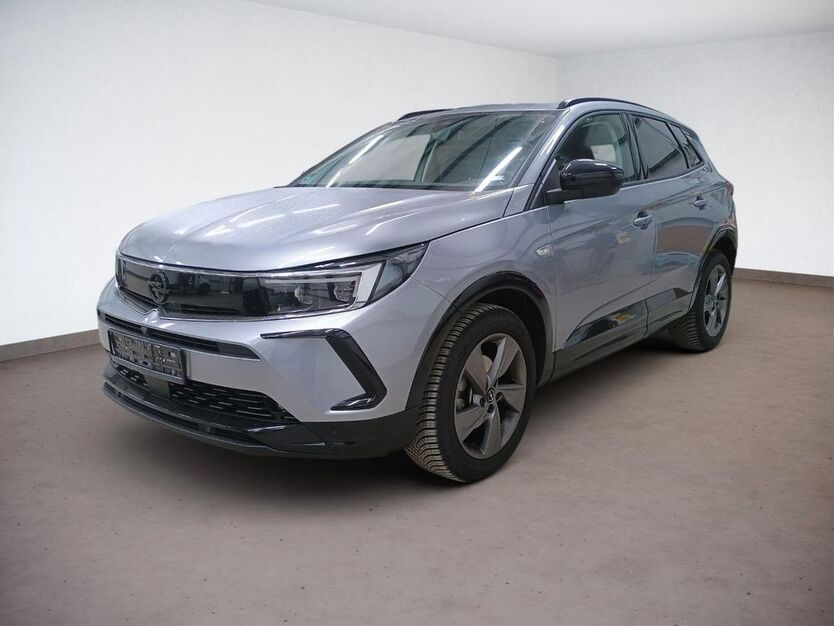 Opel Grandland (X) 33.120 km 25.410 € Chemnitz 09113