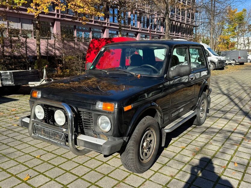 Lada Taiga 99.800 km 2.900 € Moosinning 85452