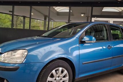 VW Golf 256.000 km 1.950 &euro; Göttingen 37081