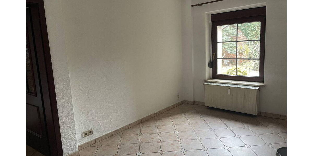 Mehrfamilienhaus, Wohnhaus Burgstädt - 1 Zimmer, 230 m&sup2;, 255.000&euro; | Angebot:25957478