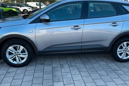 Opel Grandland (X) 71.888 km 19.470 € Nidda 63667