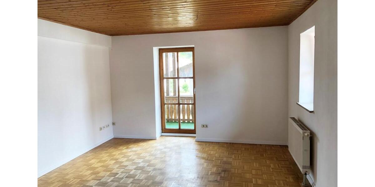 Gepflegte 4-Zimmer-Wohnung mit Balkon in Oberlauterbach 4 zimmer