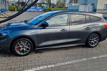 Ford Focus 74.000 km 15.800 &euro; Monheim am Rhein 40789