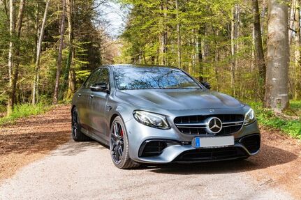 Mercedes E 63 AMG