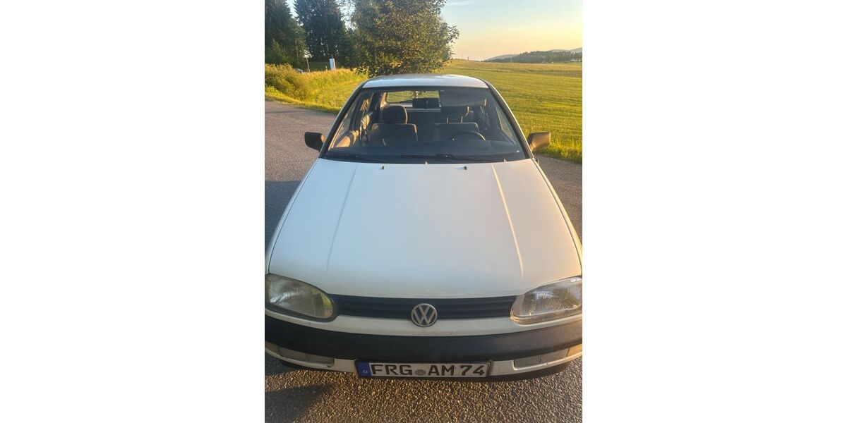 VW Golf 85.000 km 3.650 &euro; Spiegelau 94518