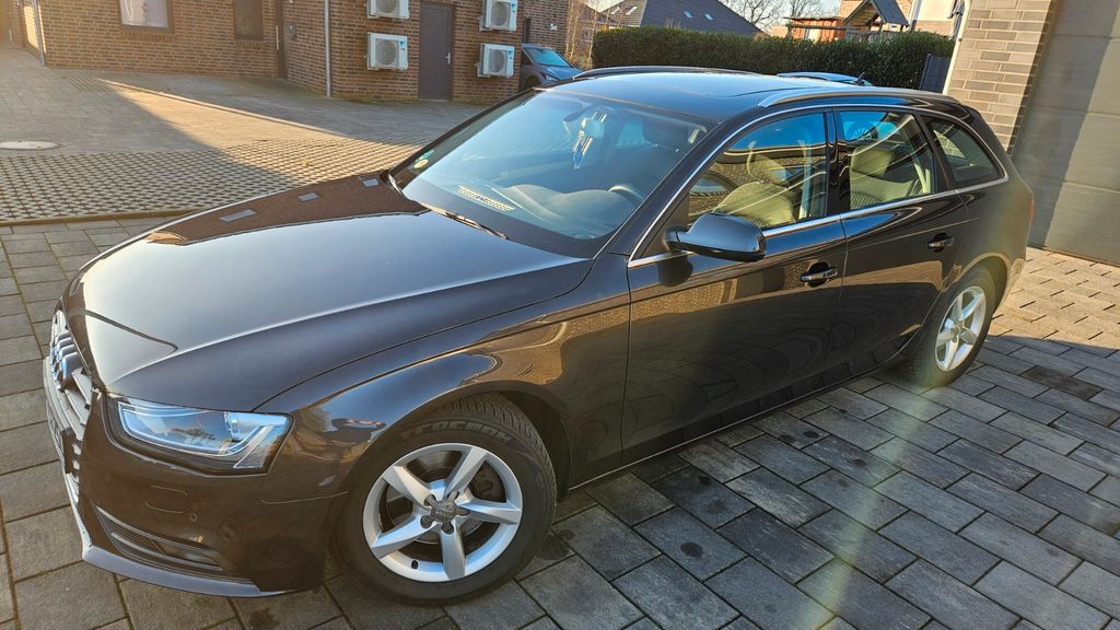 Audi A4 241.000 km 8.200 &euro; Fürstenau 49584