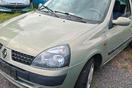 Renault Clio 98.000 km 1.490 &euro; Umpferstedt 99441